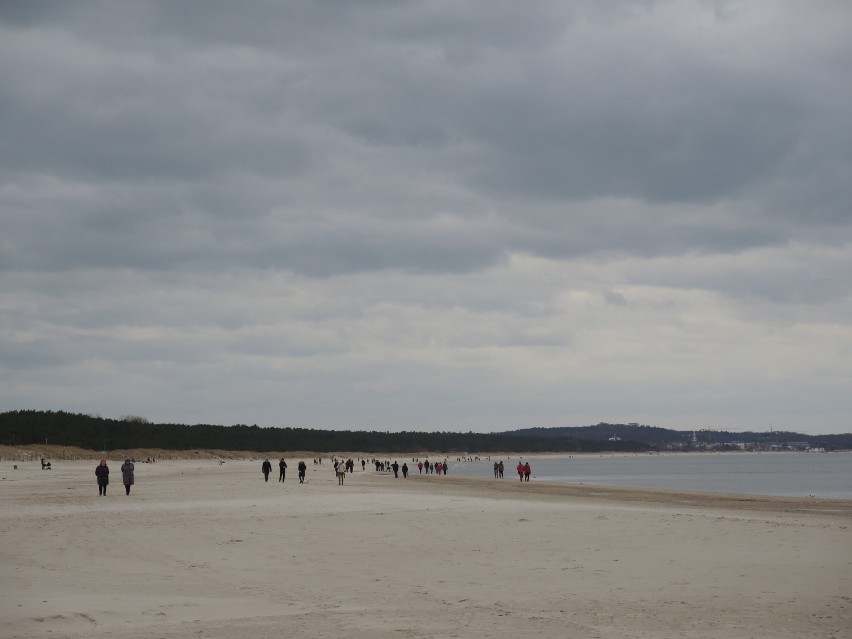 Plaża w Świnoujściu w pierwszy weekend lockdownu nie była...