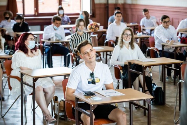 68 proc. tegorocznych maturzystów z powiatu wąbrzeskiego zdało egzamin dojrzałości