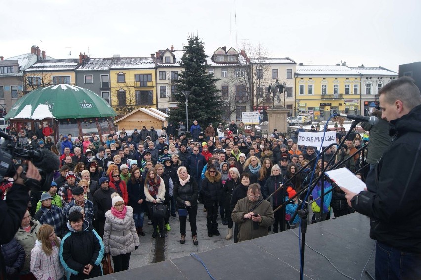 Protest w Nowym Targu. Oburzeni niskim wyrokiem dla mordercy Andrzeja Krzysztofiaka
