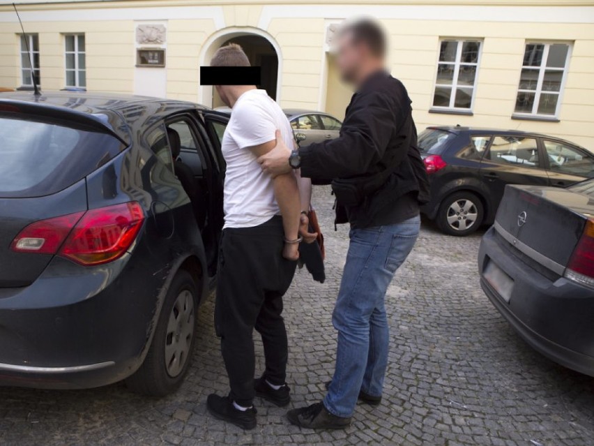 W Warszawie złapali grupę złodziei samochodów. Pojazdy...