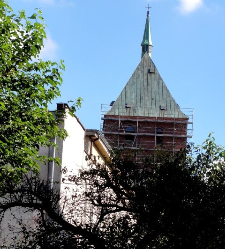 Sławno: Rozpoczyna się remont wieży Kościoła Mariackiego [ZDJĘCIA]