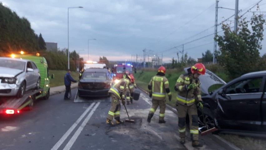  Trzy osoby w szpitalu po wypadku na Obwiedni. Sprawca był pod wpływem narkotyków 