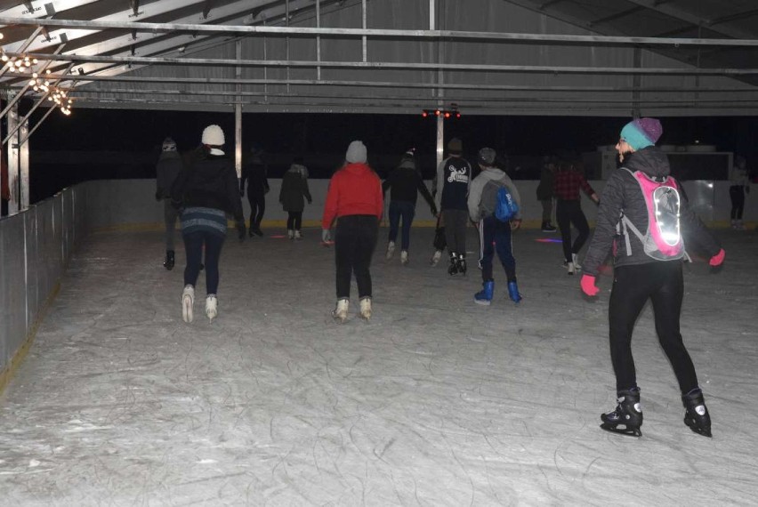 Disco lodowisko na stadionie przy Wrzesińskiej