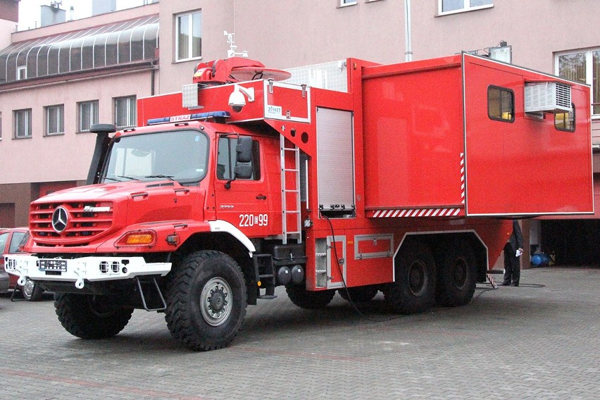 Mobilne centrum dowodzenia straży pożarnej w Łodzi