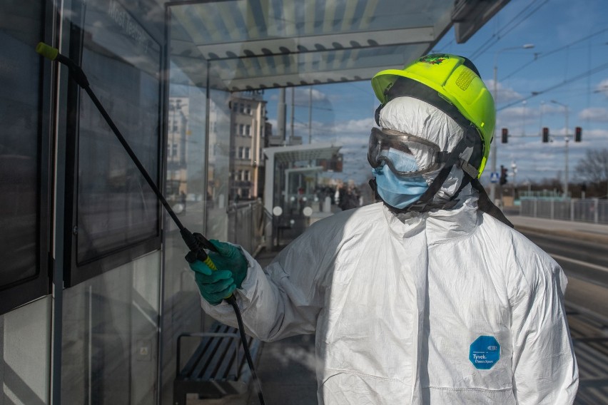 Walka z koronawirusem. Rusza dezynfekcja miejsc publicznych w Wągrowcu