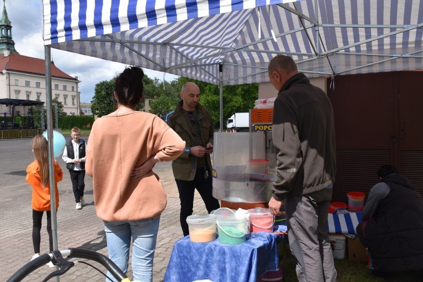 Plenerowa Impreza Rodzinna przy CKiS w Kaliszu. ZDJĘCIA