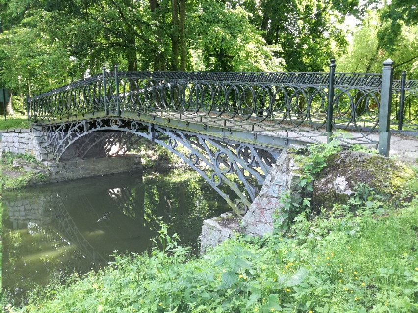 Żeliwny most w Opatówku