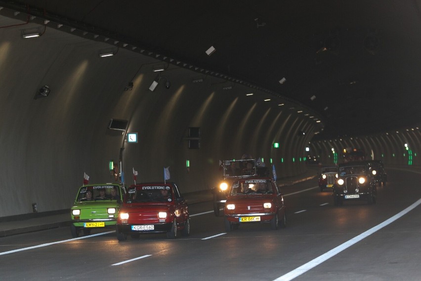 Tunel na zakopiance wreszcie otwarty dla kierowców! Historyczna chwila na budowie S7. Odcinek Skomielna-Biała - Naprawa już przejezdna