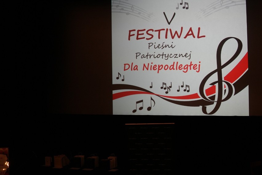 Koncert galowy Festiwalu Pieśni Patriotycznej "Dla Niepodległej” w Zduńskiej Woli