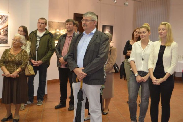 W Muzeum Regionalnym otwarto wystawę fotografii Tomasza Cichego