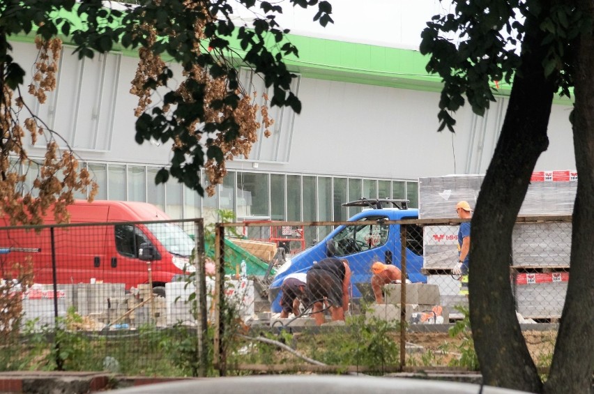 Kończy się budowa centrum handlowego Vendo Park. Ekipy...