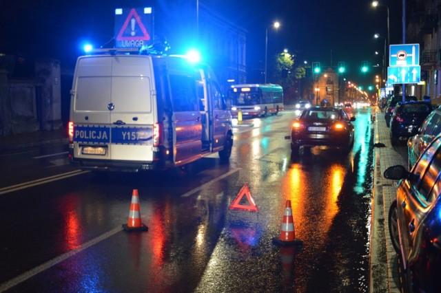 W jednym z wypadków na 25 Czerwca w pobliżu ulicy Zacisze, ranny został 41 – letni mężczyzna.