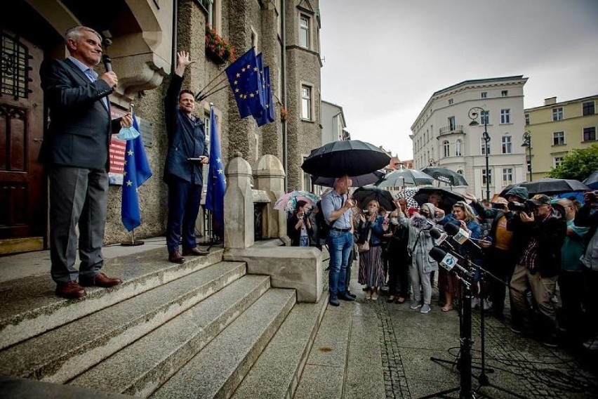 Publiczna Szkoła Podstawowa Nr 15, ul. Ludwika Hirszfelda 1,...