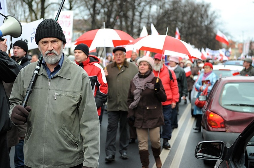 Poznań - Marsz w obronie Telewizji Trwam [ZDJĘCIA, WIDEO]