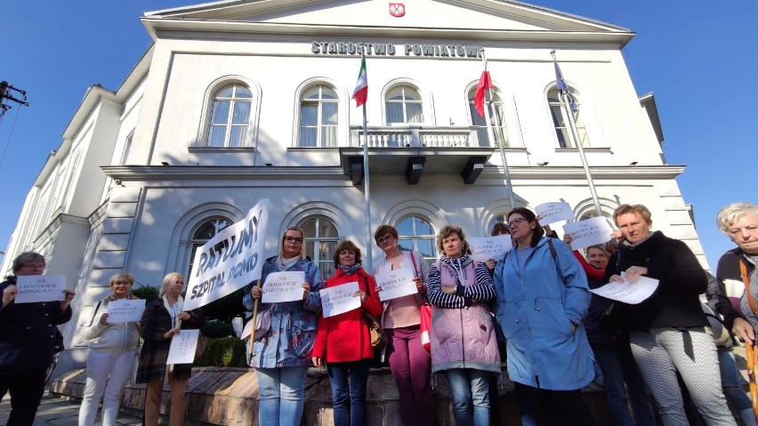 Protest przeciwko likwidacji PCMD w Piotrkowie