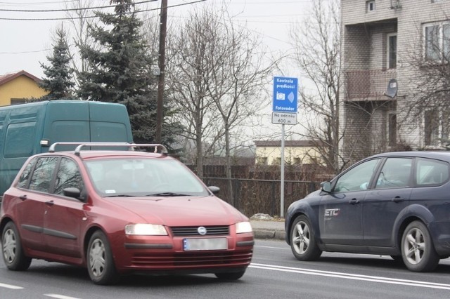 Fotoradar w Porębie: Zobacz harmonogram na grudzień.