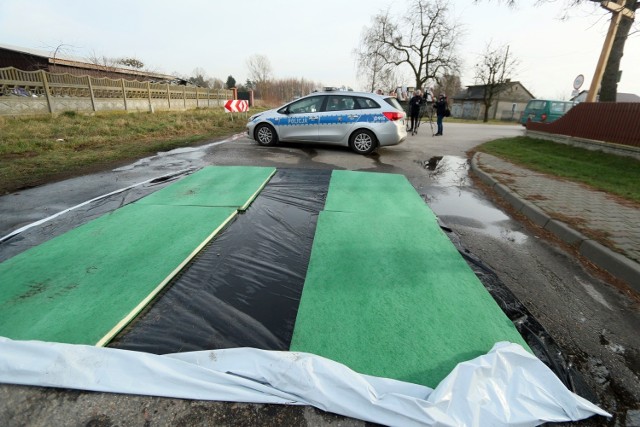 Uścimów w powiecie lubartowskim. Na zdjęciu mata dezynfekcyjna