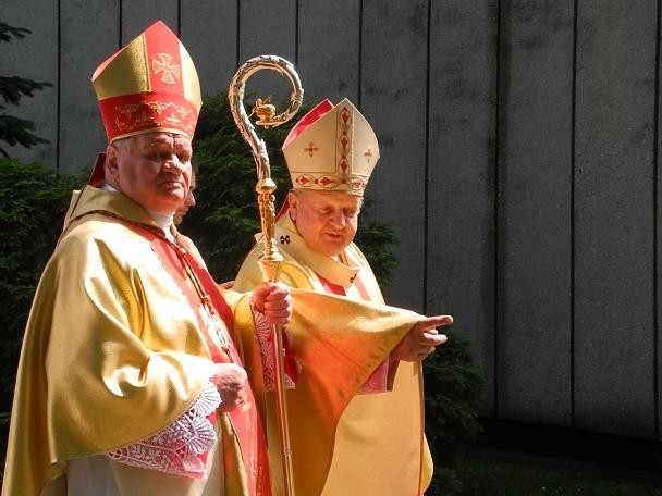 Biskup Tadeusz Rakoczy świętuje złoty jubileusz kapłaństwa. jego gościem był m.in. kardynał Stanisław Dziwisz.