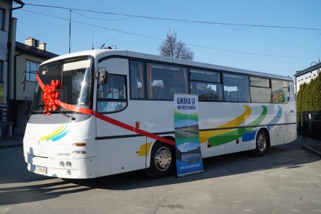Autobus z tarnowskiego więzienia, będzie teraz woził dzieci do szkoły w Wietrzychowicach