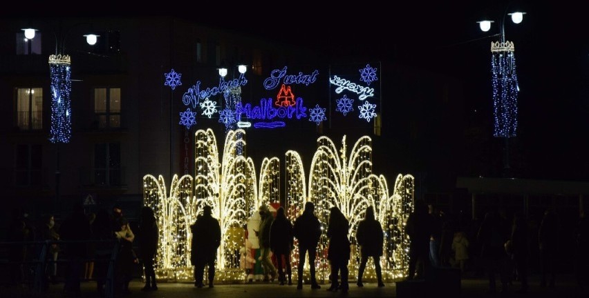 Malbork. Miejskie mikołajki, zabawa na lodzie i inne atrakcje XXXI Festiwalu "Boże Narodzenie w Sztuce"
