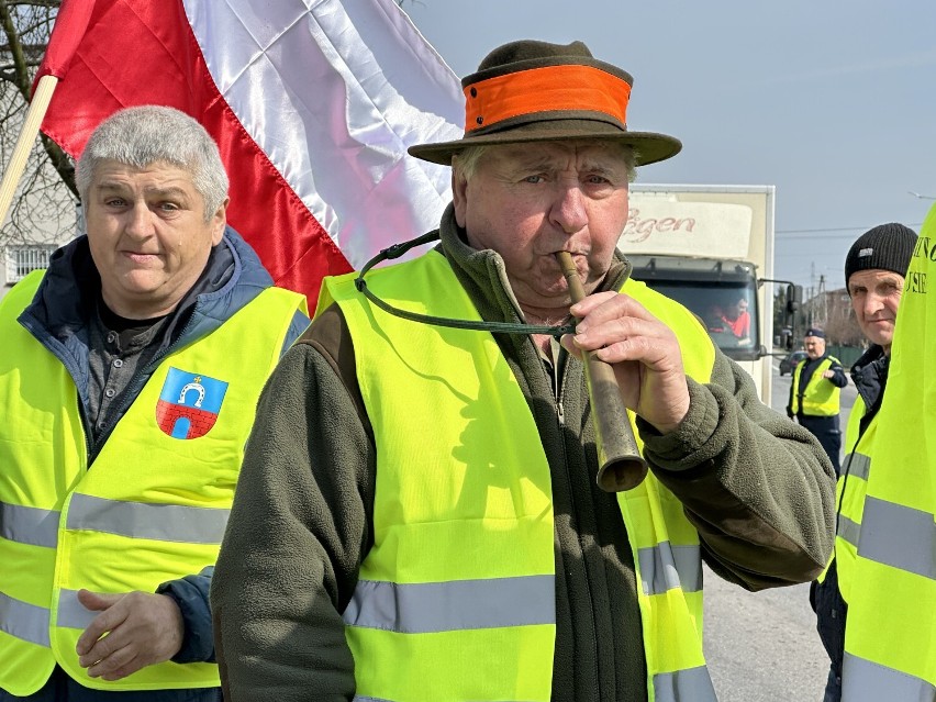Protesty rolników w Ruścu i Szczercowie. Blokady dróg w powiecie bełchatowskim