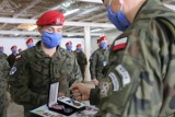 Kawalerzyści świętowali w Kosowie rocznicę Konstytucji 3 Maja. Żołnierzy odznaczono medalami NATO [zdjęcia]
