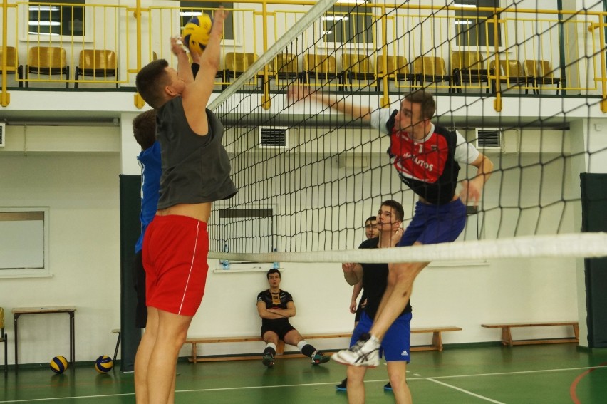 Turniej siatkówki w ramach Ferii z OSiR Inowrocław [zdjęcia]