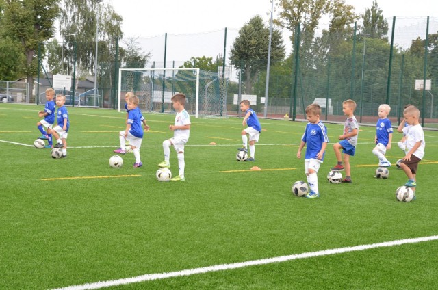 Trening najmłodszych zawodników MKS Mieszko Gniezno