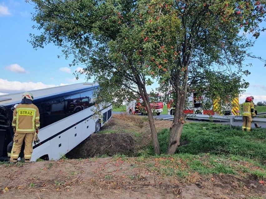 Autokarem podróżowało 31 dzieci i 5 opiekunów. Do wypadku...