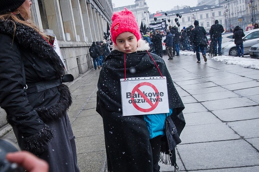 Protest frankowiczów, Warszawa. Czarna procesja oszukanych...