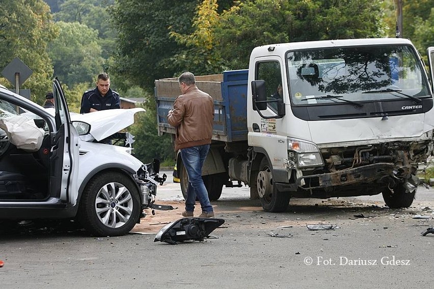 Kolizja na ul. Daszyńskiego w Wałbrzychu