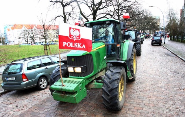 Protest rolników w Szczecinie. Zmienili trasę i będą jeździć dalej