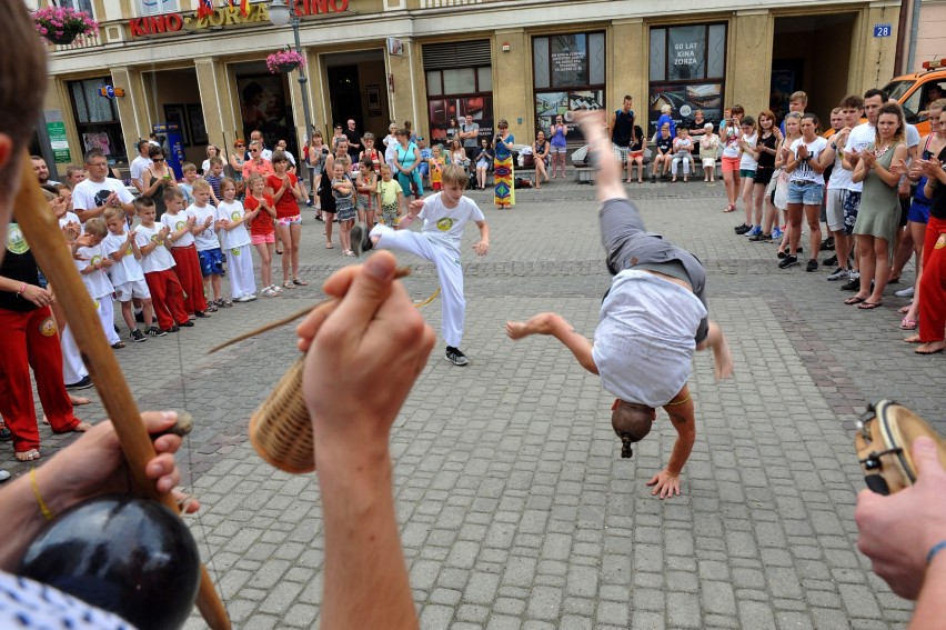  Pokaz capoeira na ul. 3 Maja w Rzeszowie [FOTO]