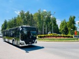 Biało-czarne autobusy będą jeździły po Starachowicach. Zobacz jak się prezentują [ZDJĘCIA]