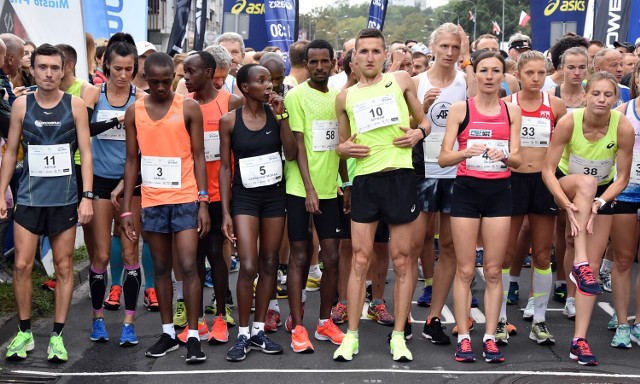 Na razie zapisy na 30. Półmaraton Signify Piła są zawieszone. Na liście startowej znajdują się tylko ci, którzy zgłosili się w ubiegłym roku