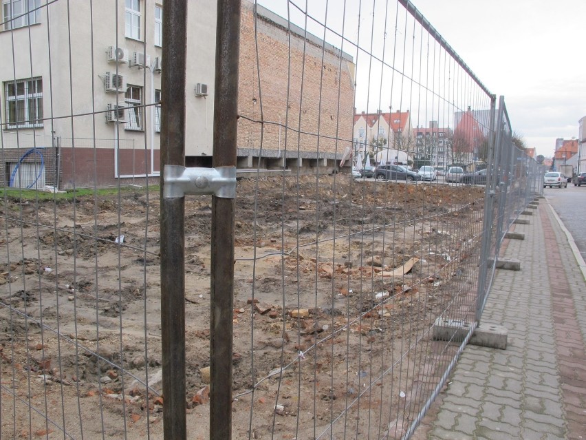 W Strzelcach Krajeńskich zniknęło gruzowisko z centrum miasta. Stanie tu kamienica