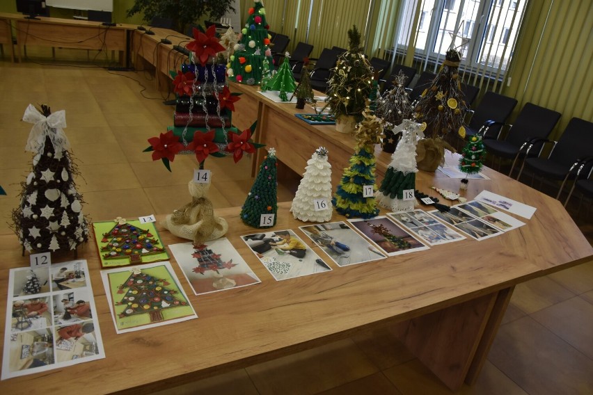 Najpiękniejsze choinki w powiecie łaskim. Konkurs plastyczny „Choinka – symbol Świąt Bożego Narodzenia”