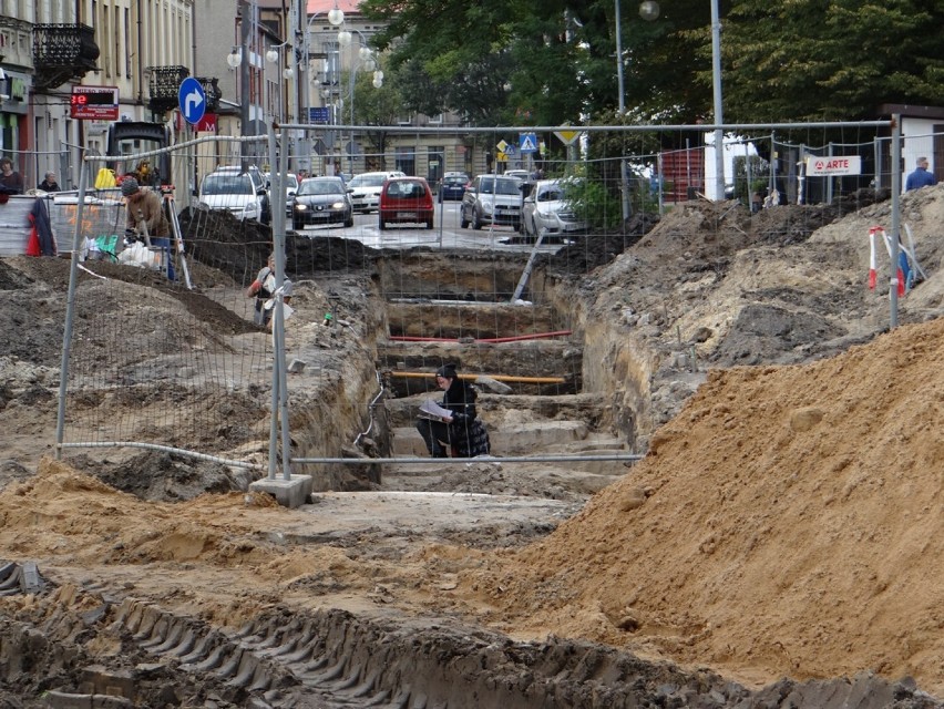 Remont na ul. Reymonta w Radomsku. Prace archeologiczne do...