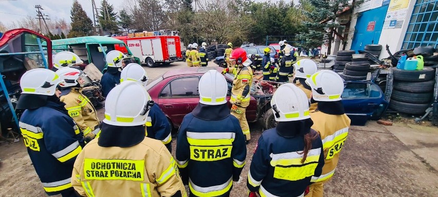 Przyszli strażacy ochotniczych straży pożarnych przeszli szkolenia 