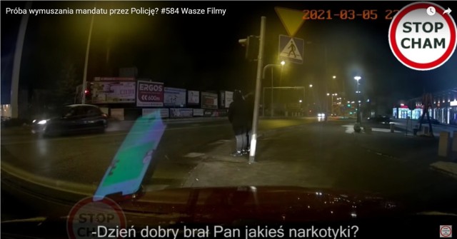 Kierowca zatrzymany przez policjanta z Brodnicy po kontroli jego auta wrzucił nagranie do sieci