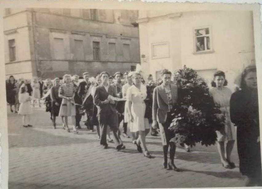 Ofiary: Stanisław (ojciec), Anna z domu Gajda (matka),...