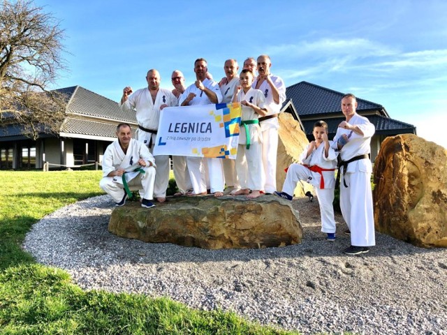 Legniczanie z wyższymi stopniami w Kyokushin Karate.