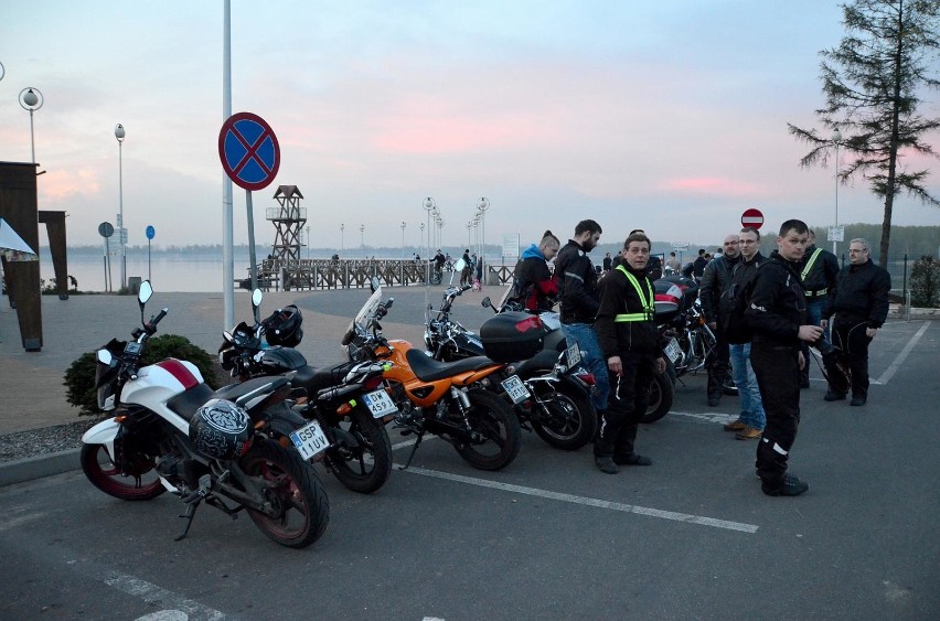 Spotkanie sympatyków motocykli w Błędowie i nad Pogorią