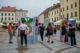 Najlepsze studenckie plakaty można oglądać w Tarnowie. Prace młodych artystów wypełniły rynek oraz Tarnowskie Centrum Kultury
