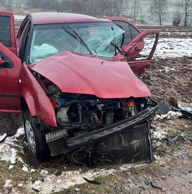 Zderzenie dwóch samochodów w Białobłotach w powiecie grudziądzkim