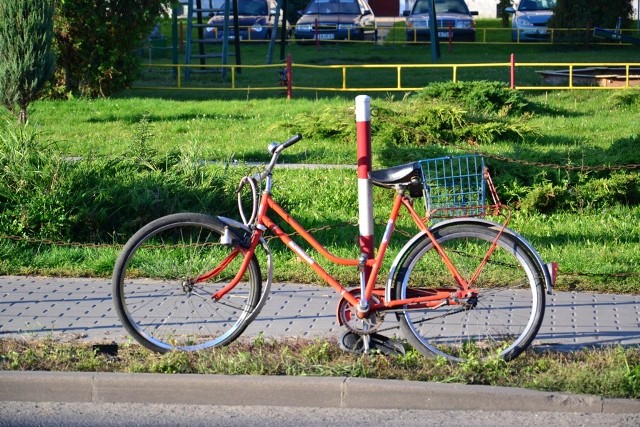 Wypadek w Jarocinie: Rowerzysta potrącony na skrzyżowaniu