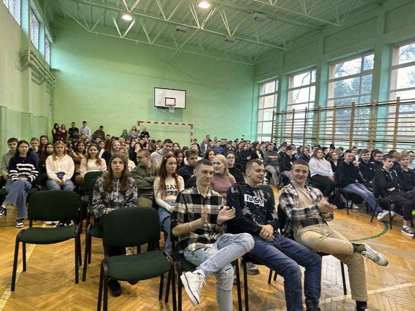 Uczniowie Zespołu Szkół Centrum Kształcenia Rolniczego w Sandomierzu świętowali Walentynki. Było mnóstwo atrakcji. Zobacz zdjęcia