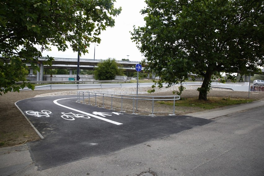 Rowerostrada w Warszawie otwarta. Autostrada dla cyklistów...