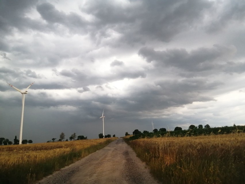 Czy znów będziemy liczyć straty? UWAGA NA BURZE!! [ZDJĘCIA]