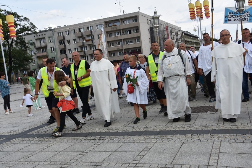 Piesza Pielgrzymka Warszawska 2019 dotarła do Częstochowy ZDJĘCIA